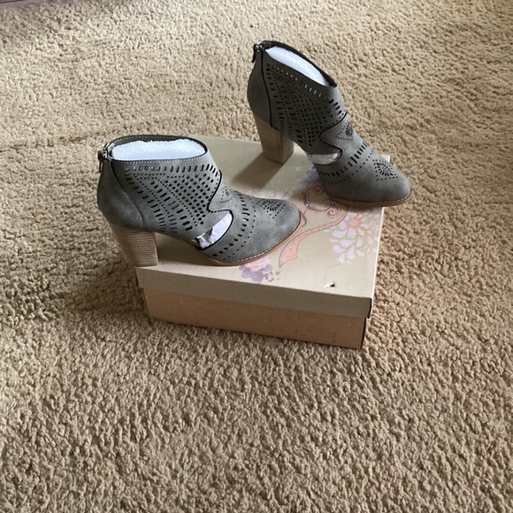 Hole In One - Picture 5 of 5